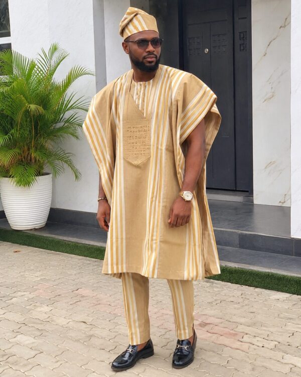 48b9be0e-d9fa-4380-b4ea-2456be3e12b8 Premium Handwoven Aso-Oke – Gold Beige & White Stripes