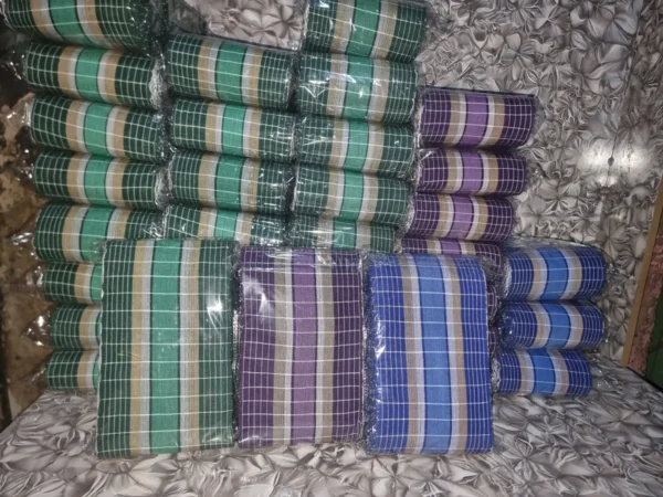20251109_172331 Premium Handwoven Emerald Green Grid Aso-oke